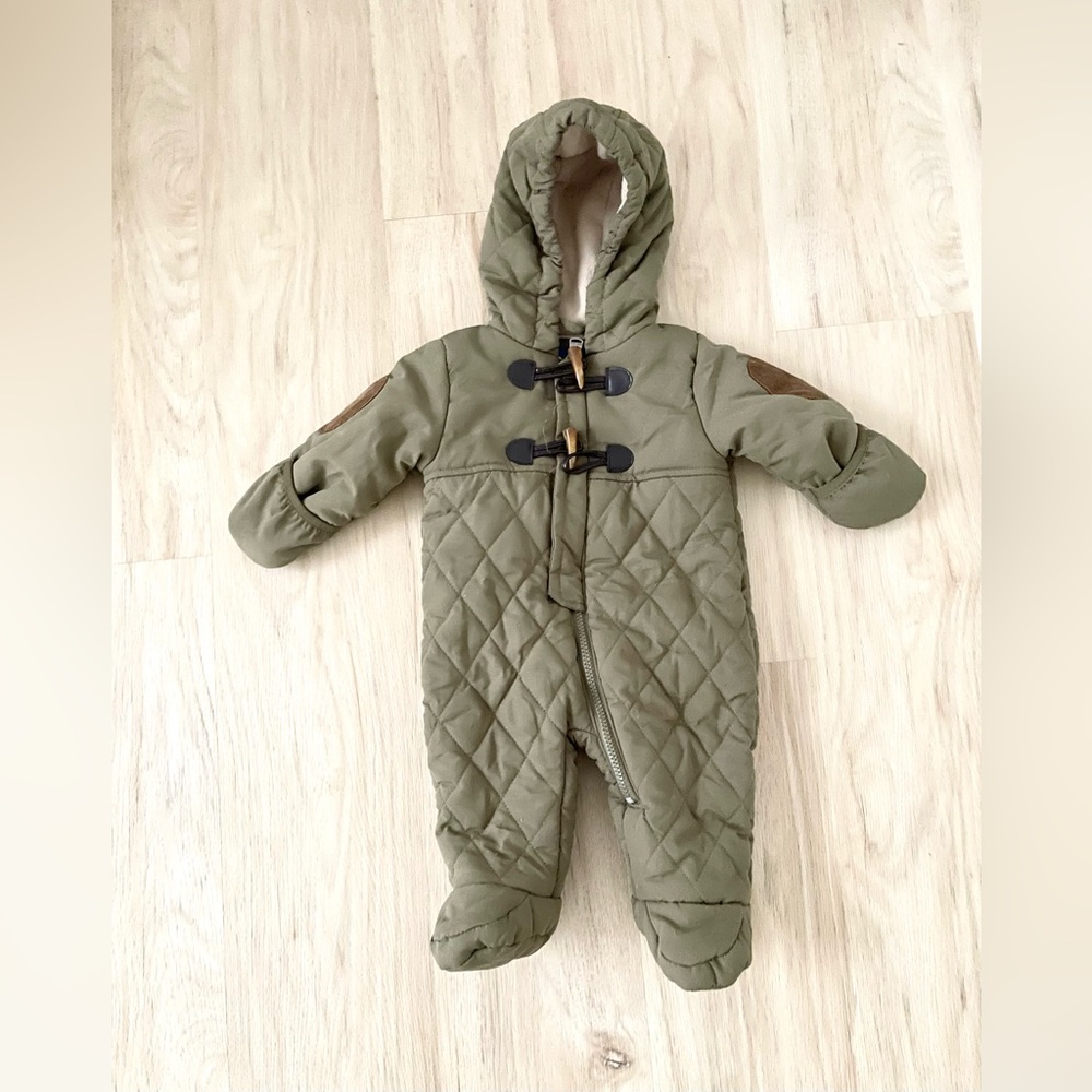 Perry Ellis Boy Snowsuit - Size 3-6 Months